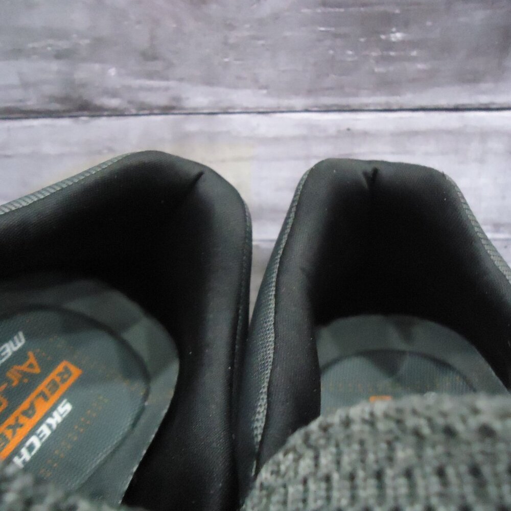 SIZE 10.5. Skechers Relaxed Fit Air- Cooled sneakers. - Picture 7 of 16